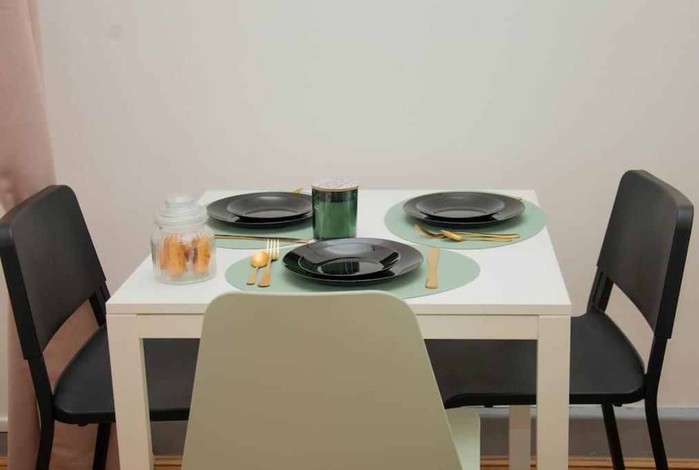 Le Moineau -Poterne -Parking Gratuit -Calme-Centre Apartment Валенсиен Екстериор снимка